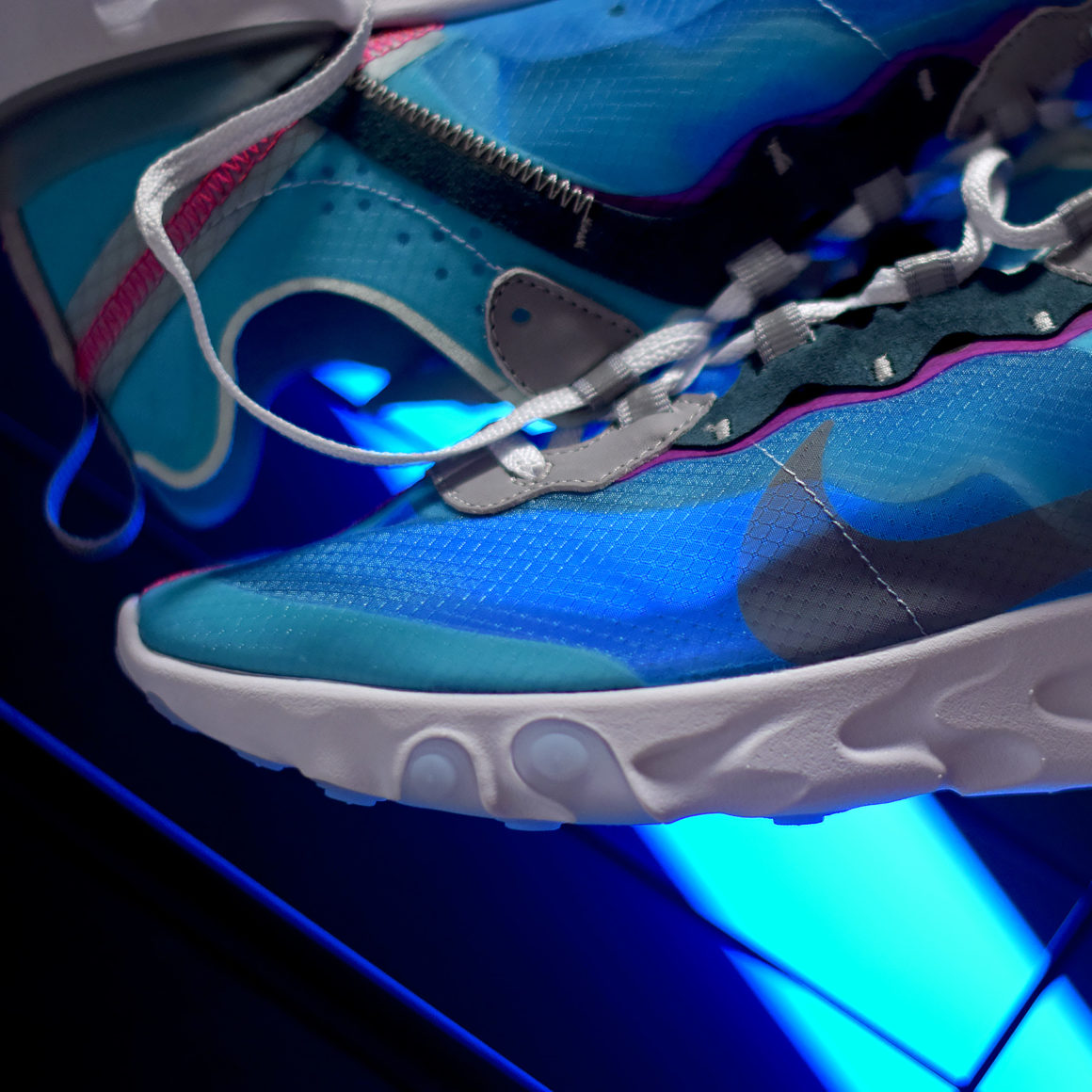 nike element 87 blue tint