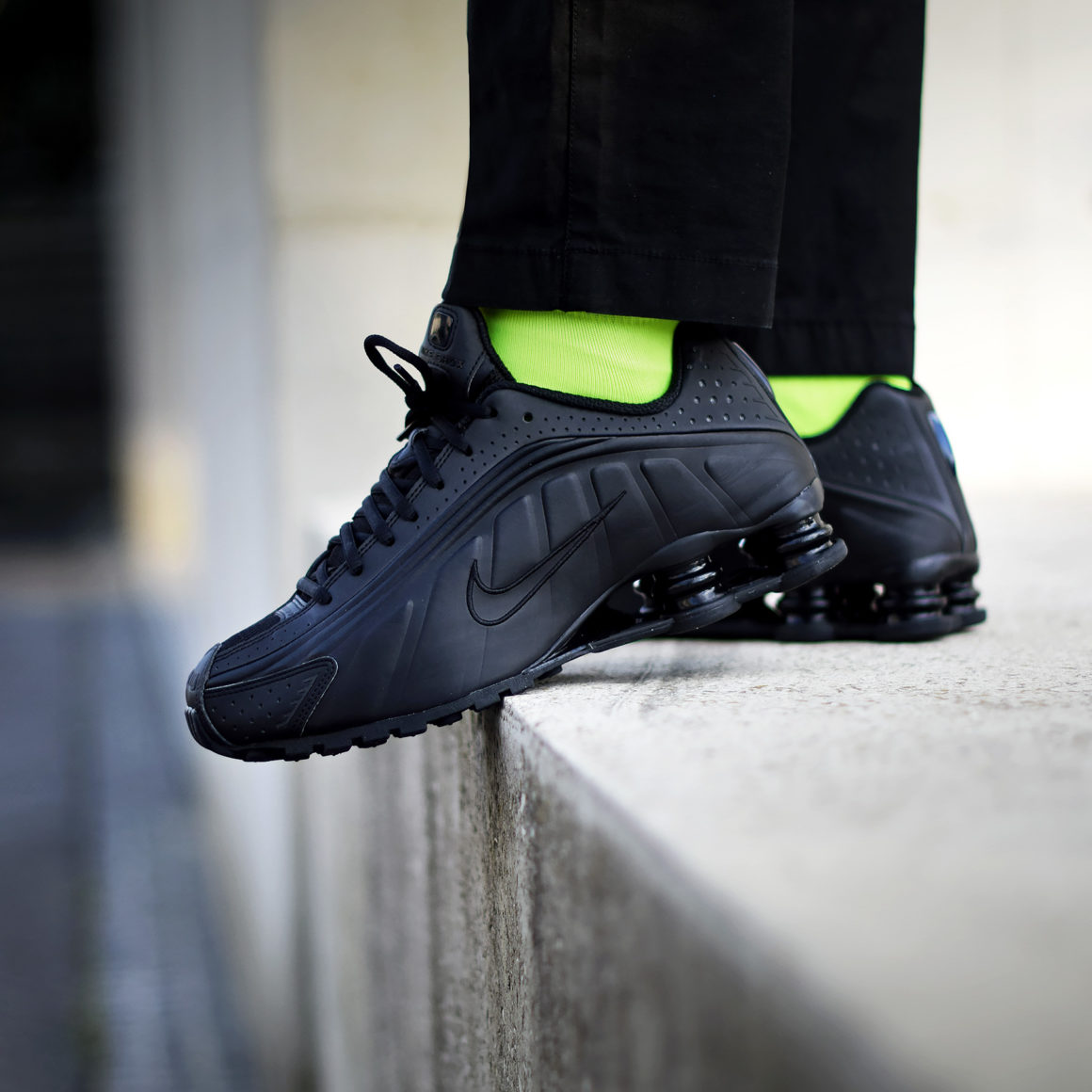 shox triple black