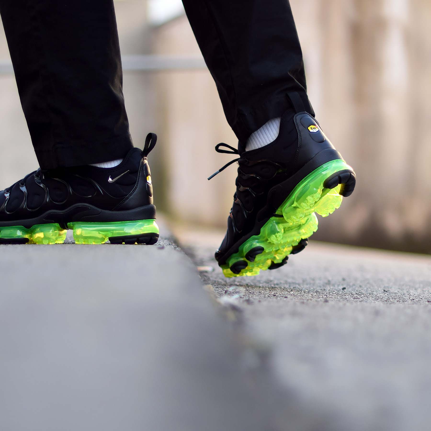 vapormax plus black reflect silver volt