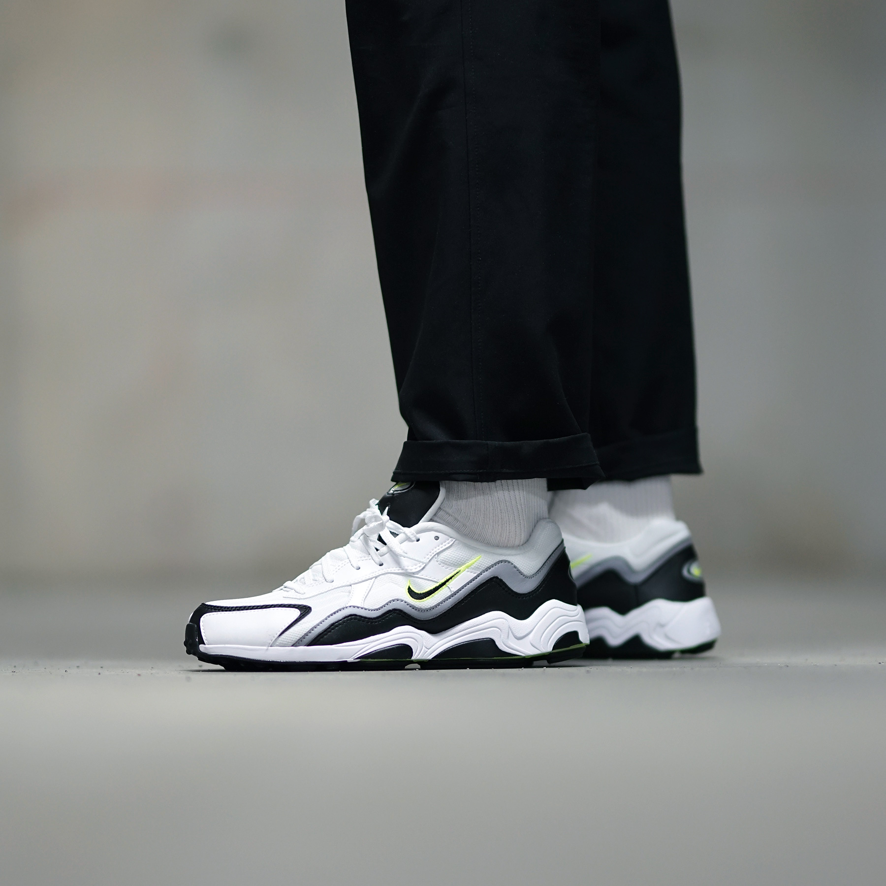 nike air zoom alpha black volt