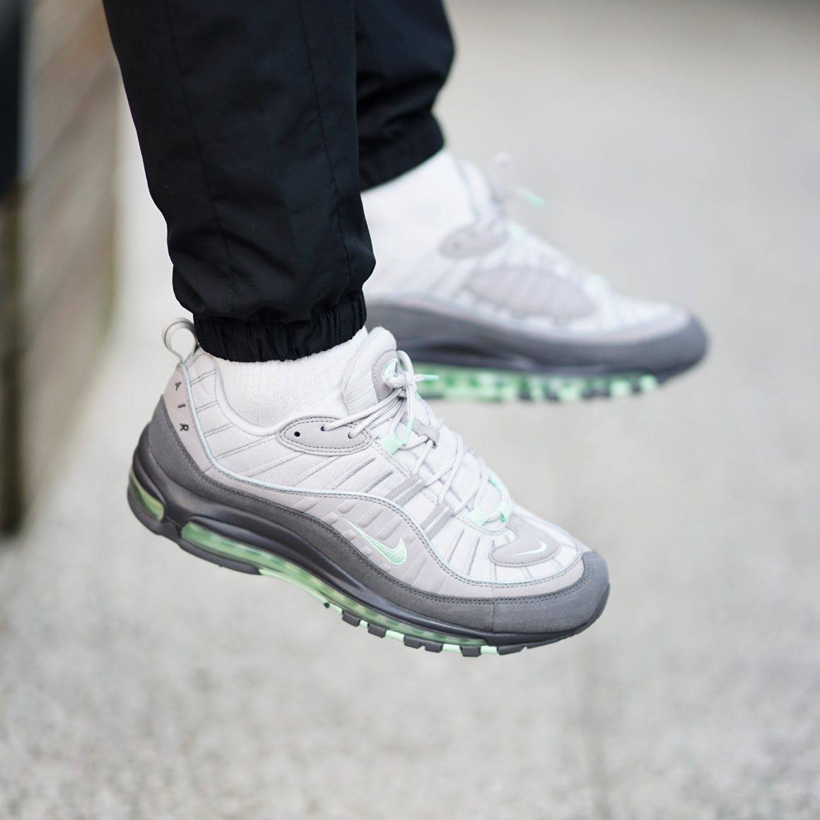 nike air max 98 vast grey/fresh mint