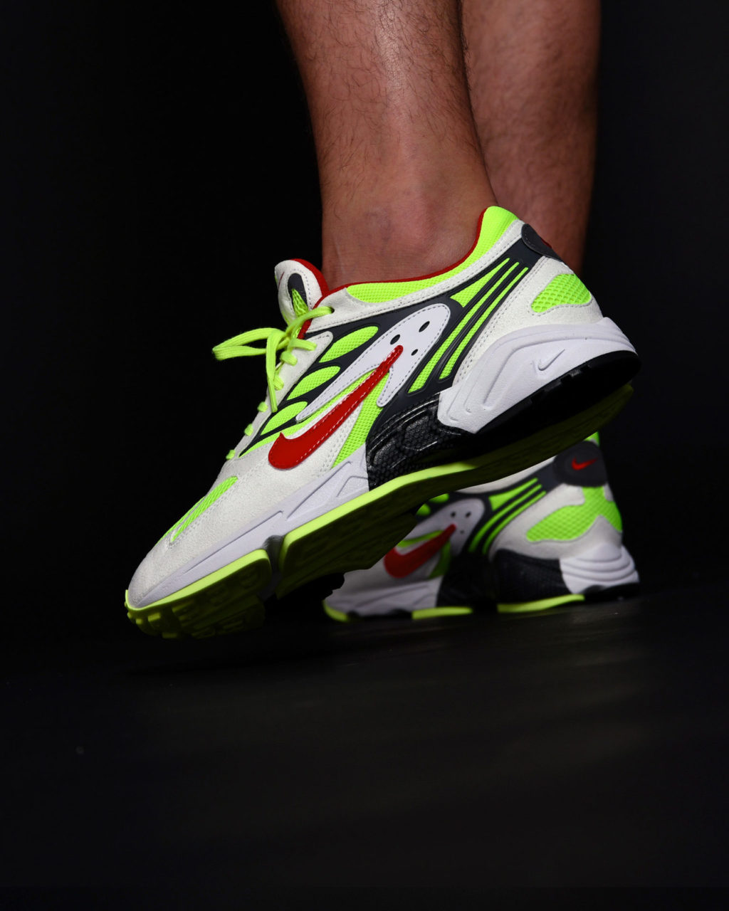 Chaussures et baskets homme Nike Air Ghost Racer String/ String-White  Onyx-Sail