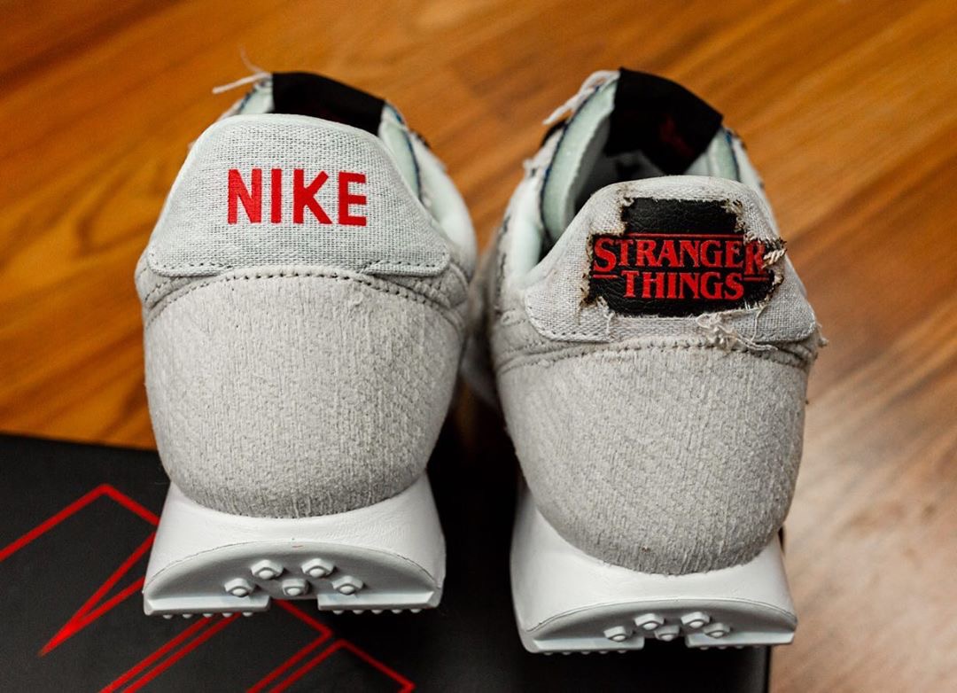 nike stranger things tailwind upside down