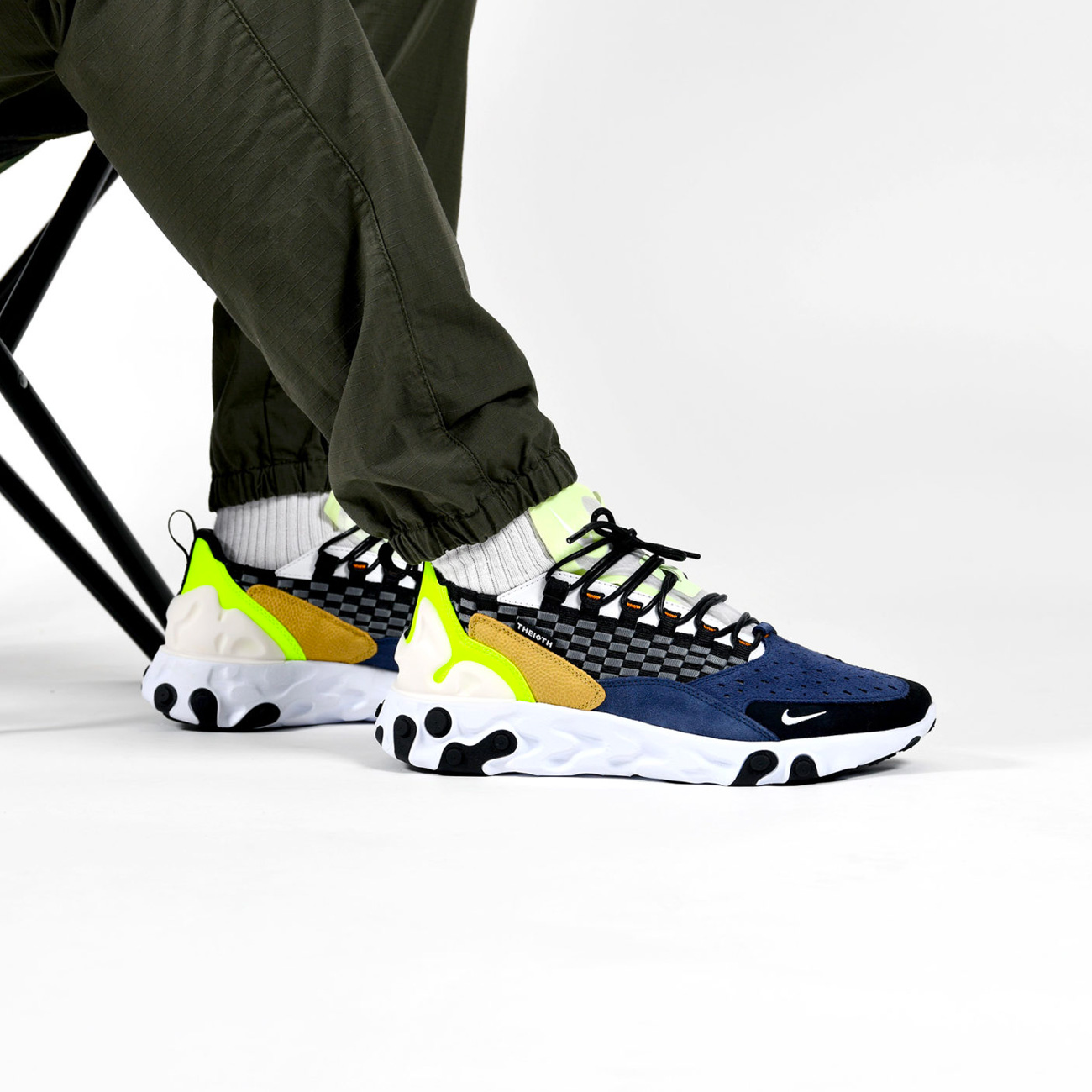 nike react sertu volt