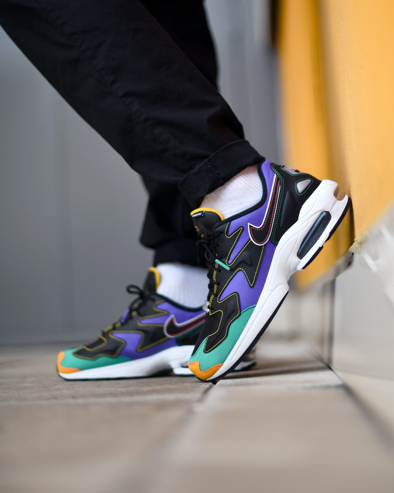air max 2 light sneaker