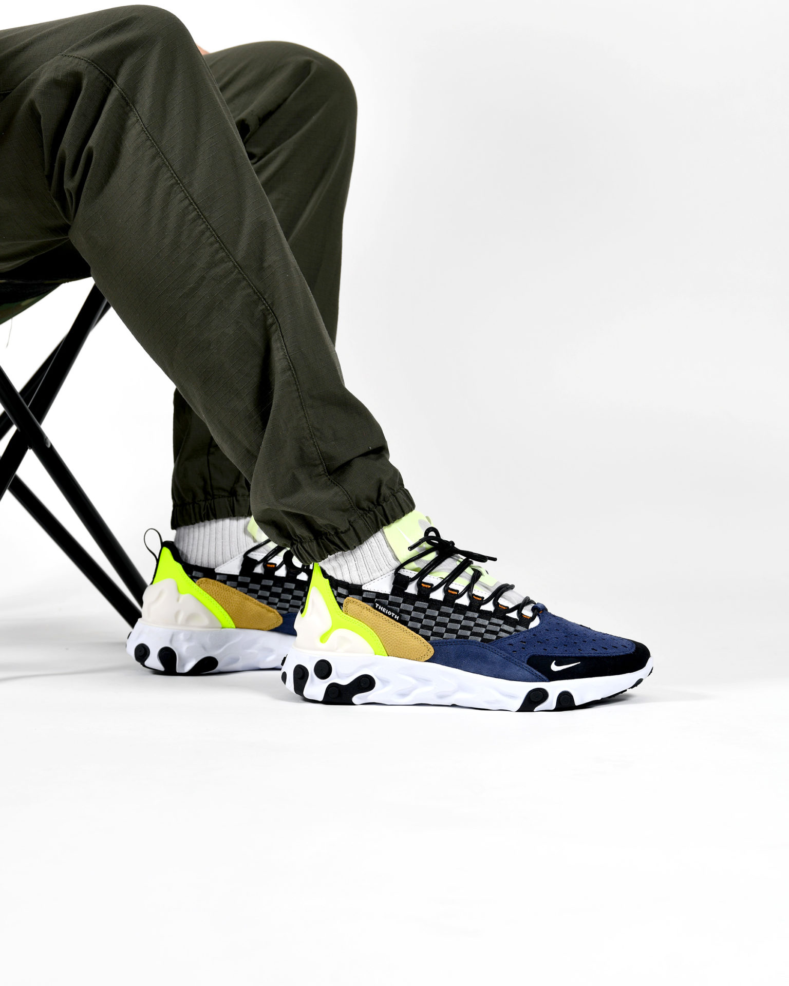 nike react sertu black volt