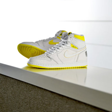 jordan retro 1 jaune