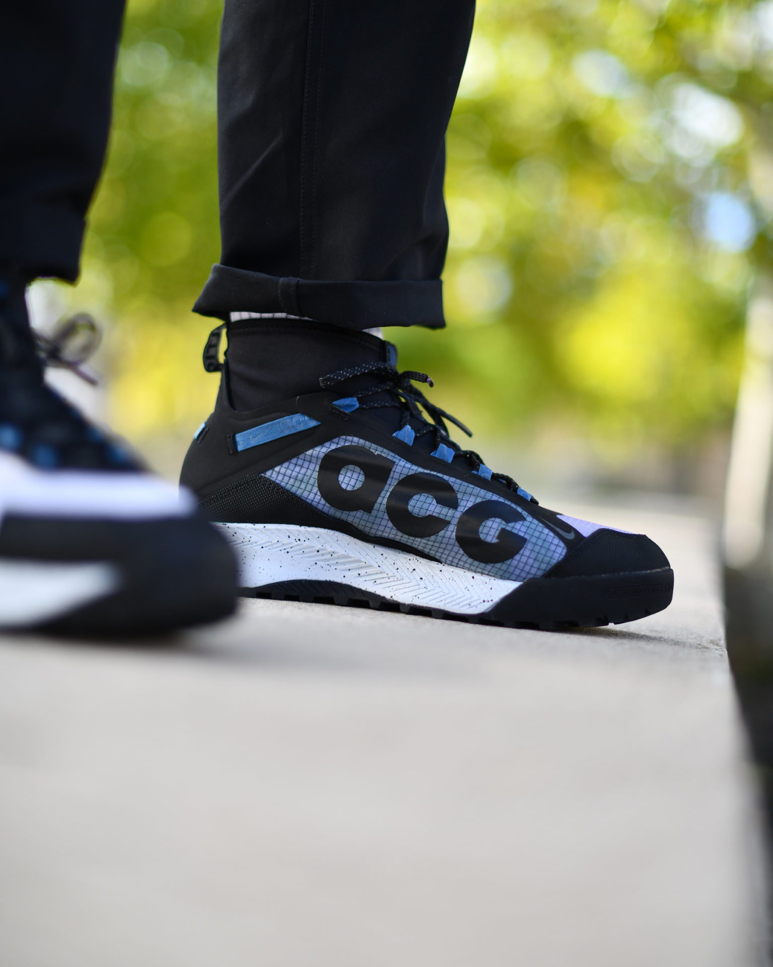 nike ultra light sneakers