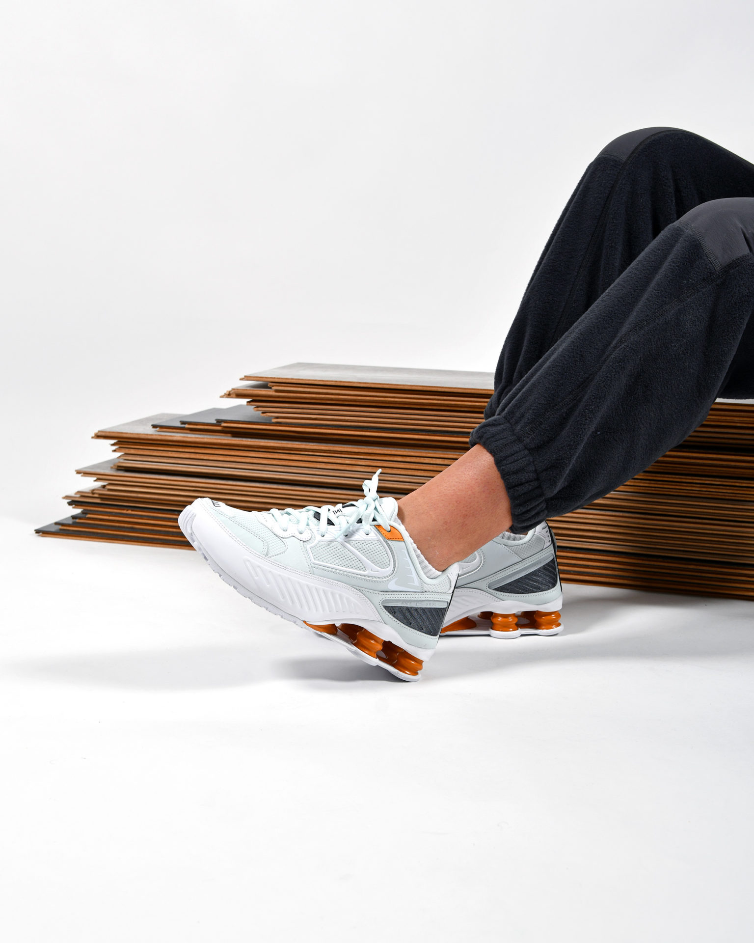 nike enigma 9000 white