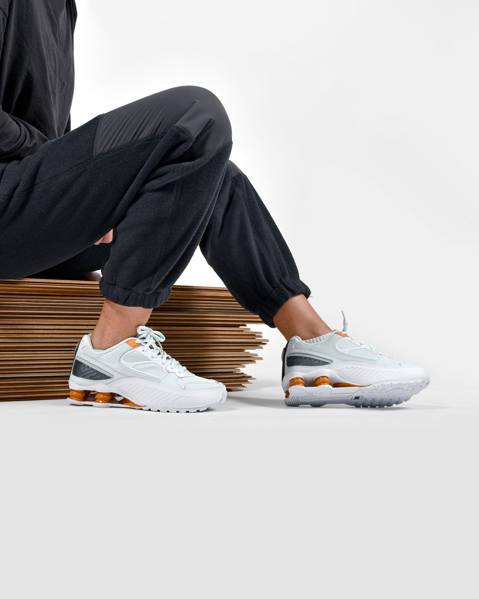 nike enigma 9000 white