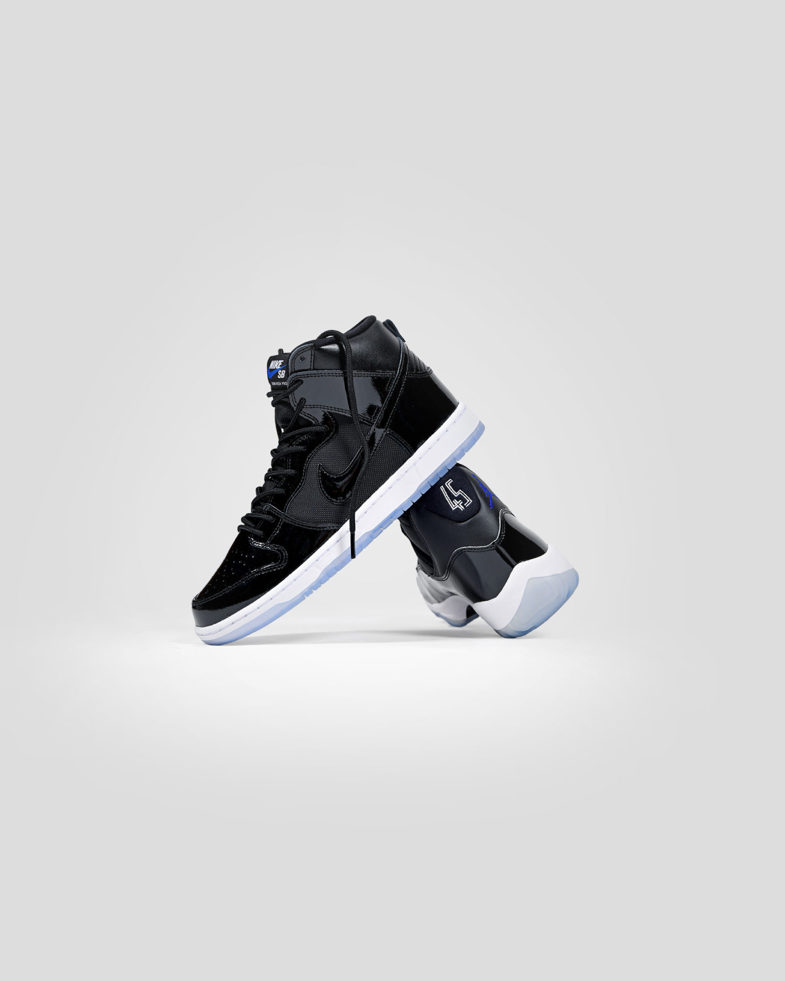sb dunk space jam