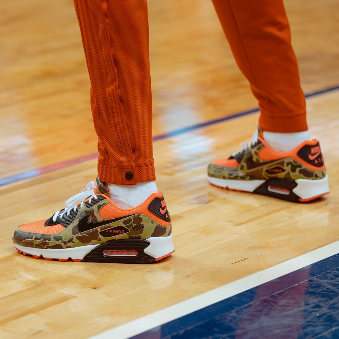 reverse duck camo air max