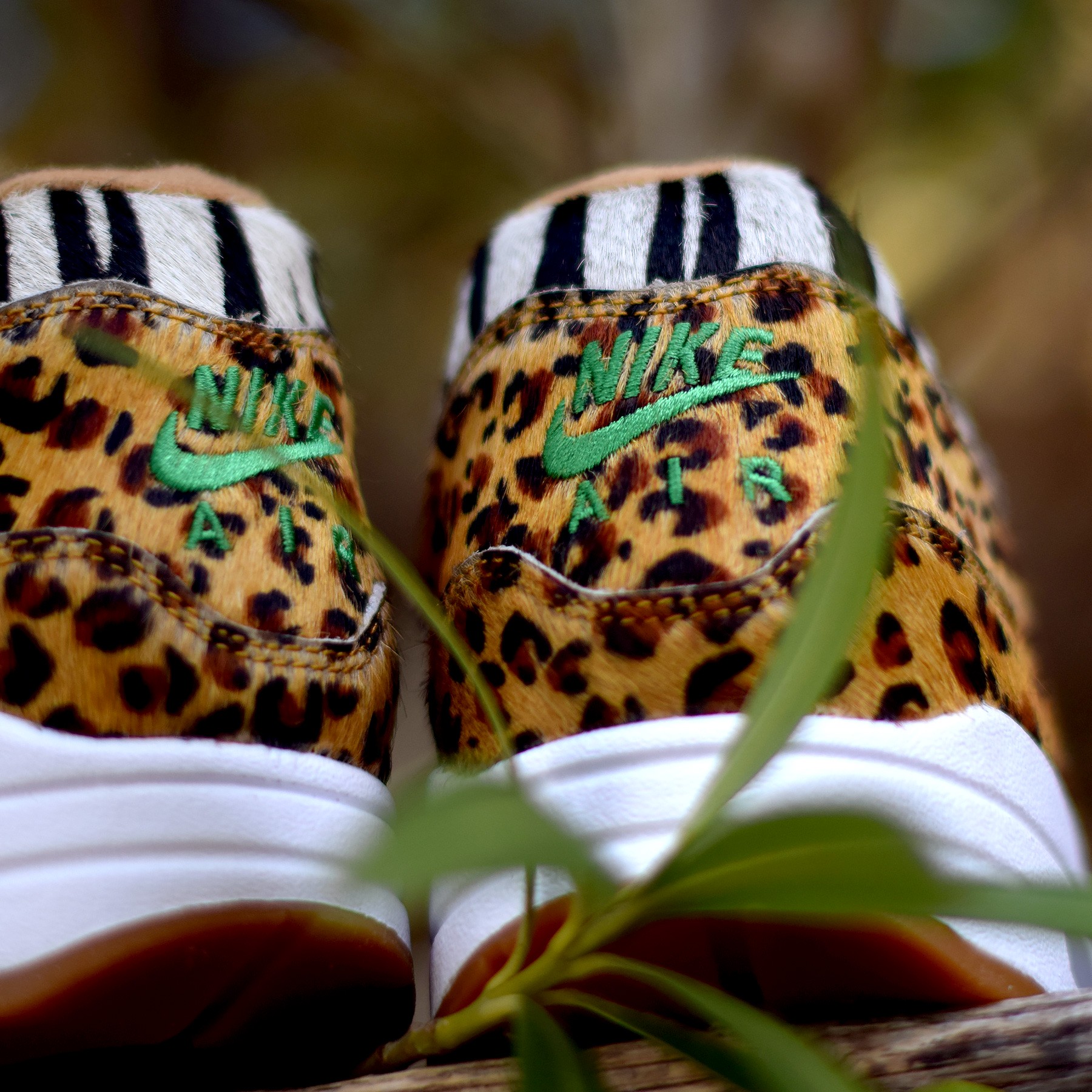 Gagne une Nike Air Max 1 Atmos Animal Sneakers
