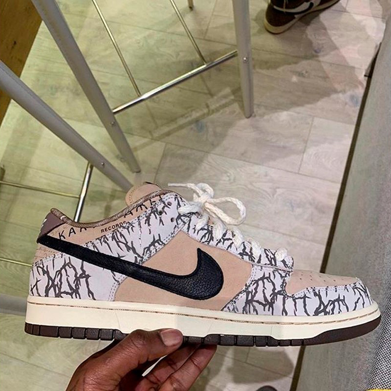 Travis Scott x Nike SB Dunk Low Sample