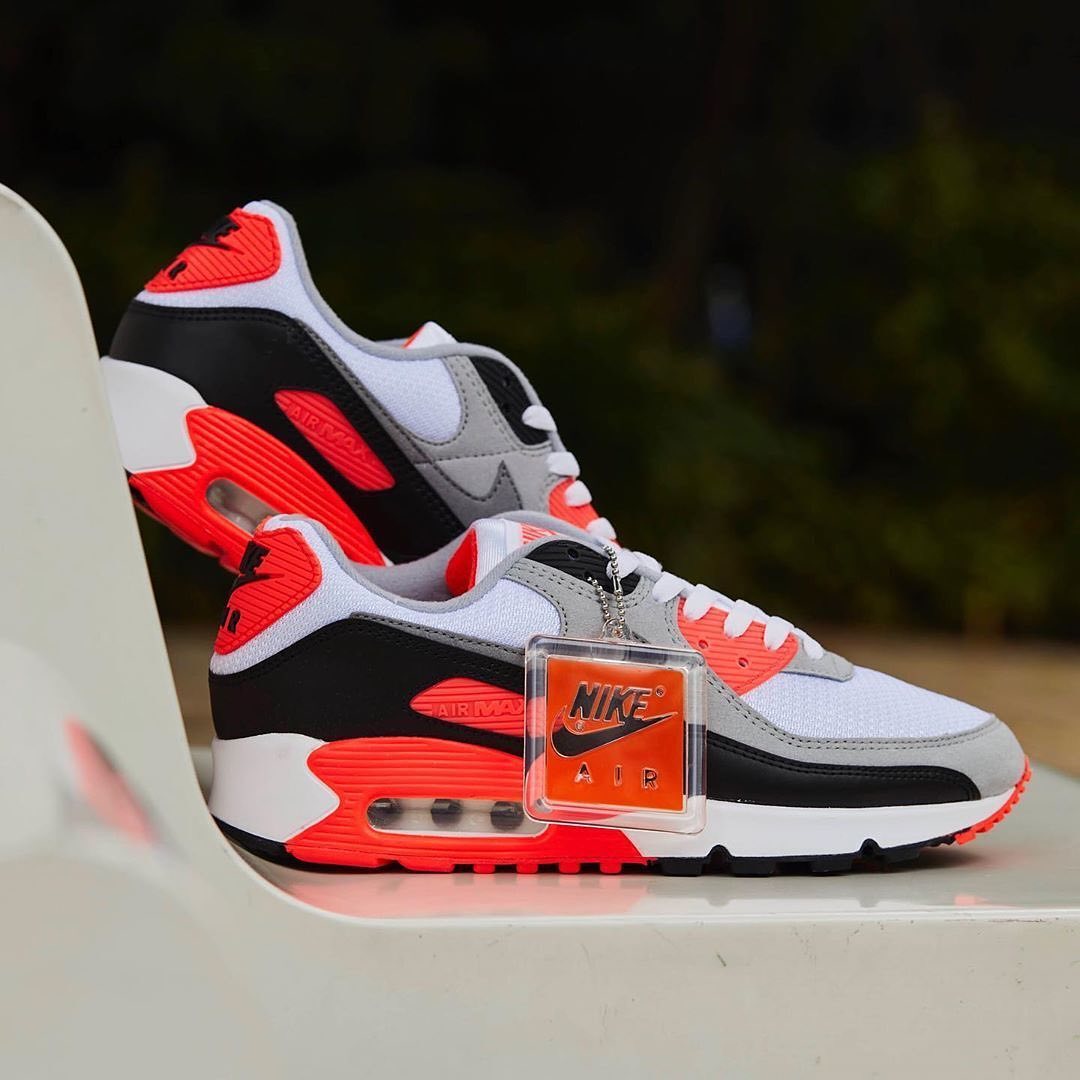 Nike Air Max III "Infrared" - Sneakers.fr