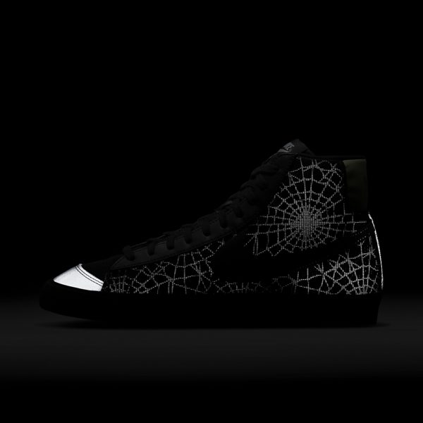 Nike Blazer Mid 77 Spider Web - Sneakers.fr