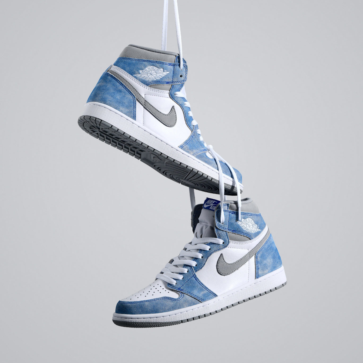 Air Jordan 1 High OG "Hyper Royal" - Sneakers.fr