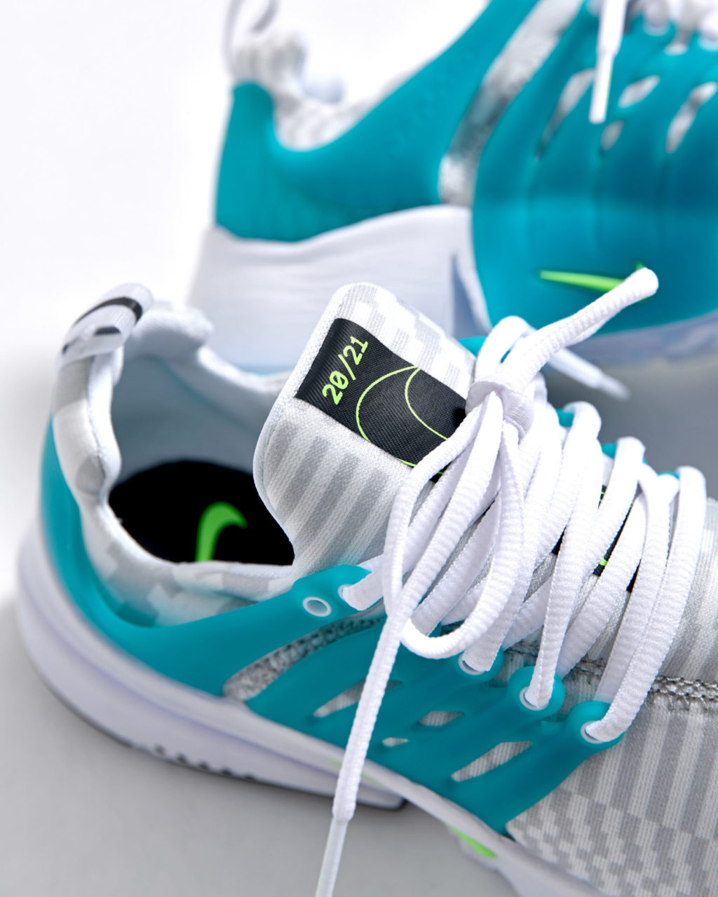 Neon presto nike hotsell
