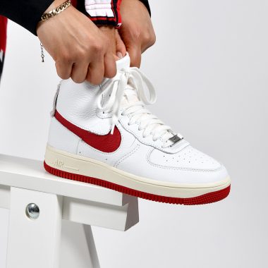 ساعة انالوج Nike Air Force 1 - Sneakers.fr ساعة انالوج ساعة انالوج Nike Air Force 1 - Sneakers.fr ساعة انالوج