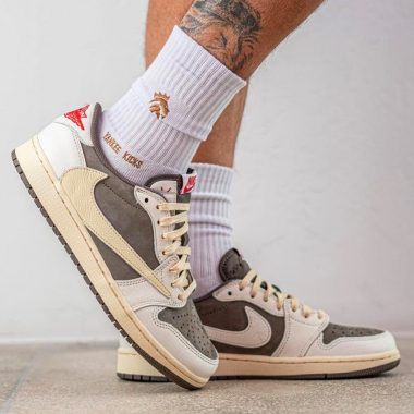 Travis Scott x Air Jordan 1 Low Reverse Mocha