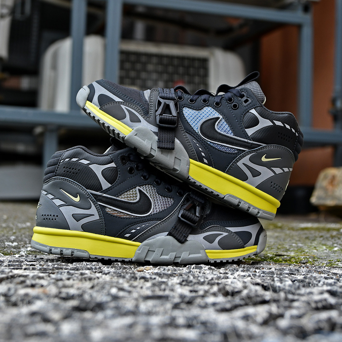 Nike Air Trainer 1 SP Dark Smoke Grey - Sneakers.fr