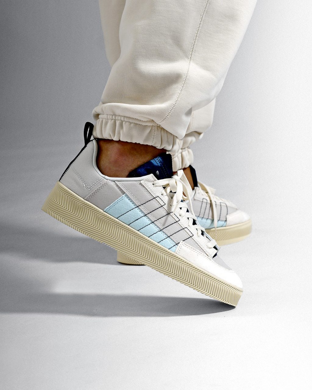 Spannende Adidas Nizza Parley Bild