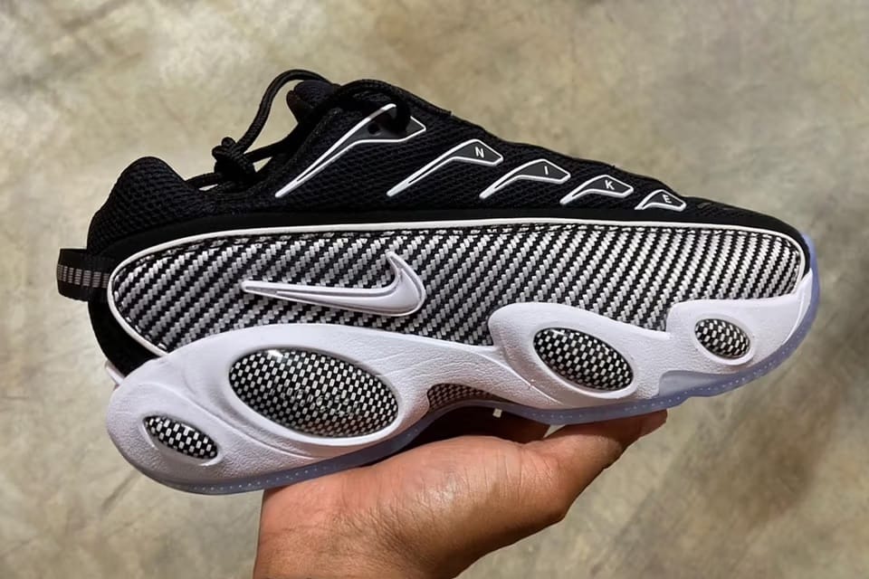 Nouvelle nike noir et blanche on sale