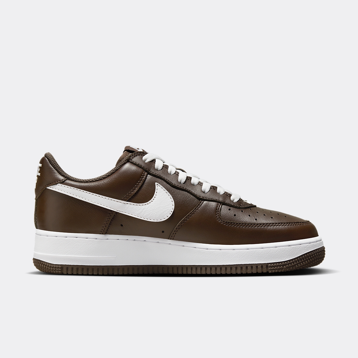 Nike Air Force 1 Low Retro QS Chocolate Sneakers