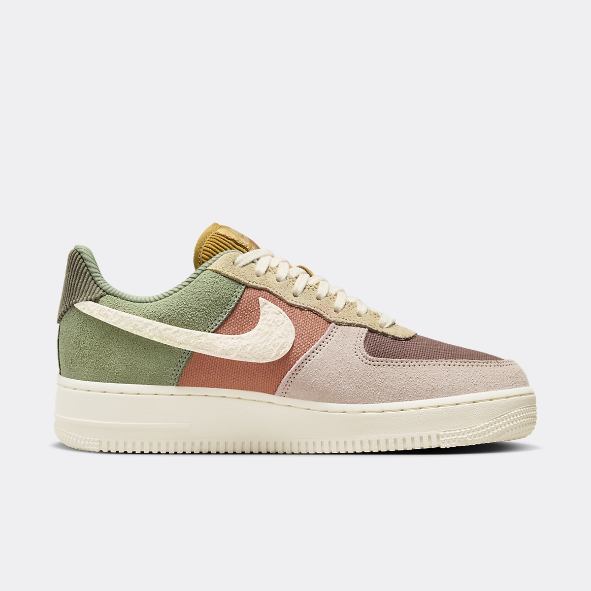 Nike Air Force 1 07 LX Do it Herself Sneakers